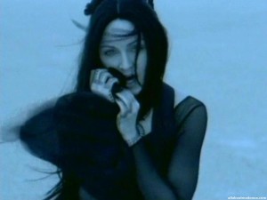 madonna-frozen-stereo-mcs-remix-video-cap-0016